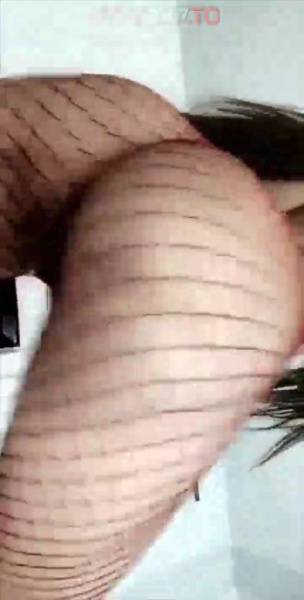 Suttin Suicide booty teasing snapchat premium xxx porn videos on leaks.pics