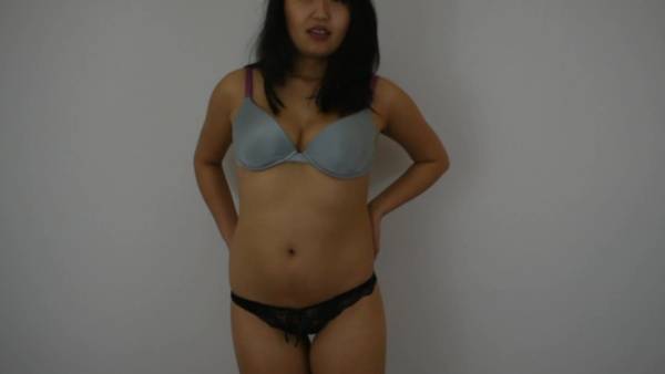 Missmangobird cute striptease short shorts asian XXX porn videos on leaks.pics