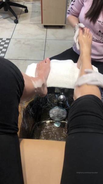 Luxuriouslexi 6 min of me getting a pedicure good boys onlyfans xxx porn on leaks.pics