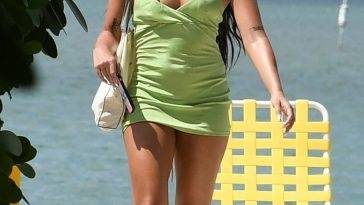 Lourdes 1CLola 1D Leon Shows Off Her Curves While Relaxing by the Pool in Miami Beach on leaks.pics