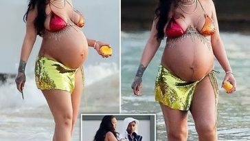 Pregnant Rihanna and Her Boyfriend ASAP Rocky Enjoy the Sunset on a Beach in Barbados - Barbados on leaks.pics