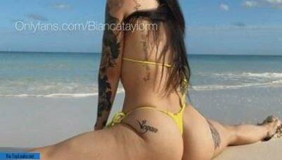 Bianca Taylor Beach Thong Bikini Onlyfans Video Leaked - topleaks.net