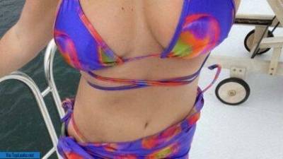 Selena Gomez Rare Bikini Modeling Set Leaked - topleaks.net