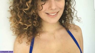 Babe Leila Lowfire – Busty German Girl Nudes - Germany on leaks.pics