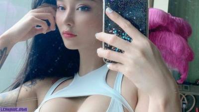 Naughty Songyuxin_hitomi – Big Booty Asian Girl - leakhive.com