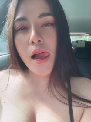 ASMR Wan - Touching my boobs in the car while moving on leaks.pics
