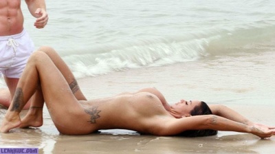 Katie Price completely naked on the beach on leaks.pics