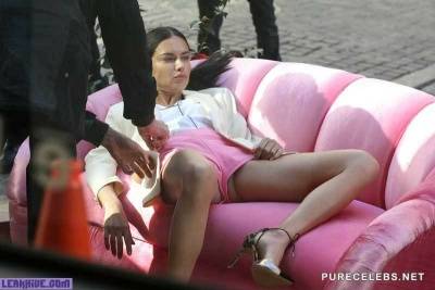  Adriana Lima Hot Upshorts During Photoshoot on leaks.pics