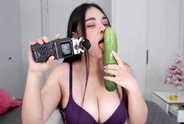 ASMR Wan Cucumber Licking Video  on leaks.pics