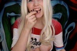 Ginger ASMR Harley Quinn Cheeky Video on leaks.pics