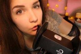 KittyKlaw ASMR Licking & Mouth Sounds Video on leaks.pics