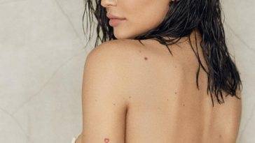 Kylie Jenner Nude Swimsuit Photoshoot  on leaks.pics