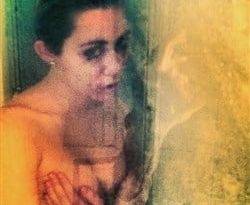 Miley Cyrus Topless Shower Pic Is So Meta - fapfappy.com
