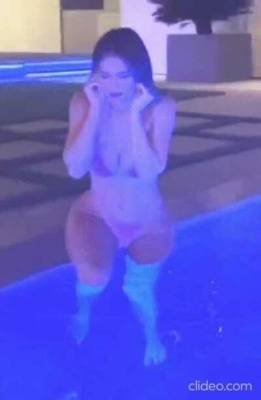 Nude Tiktok Leaked Kaitlyn Dever looks good soaking wet 😏 on leaks.pics