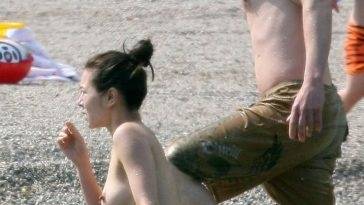 China Chow Goes Topless At The Beach - China on leaks.pics