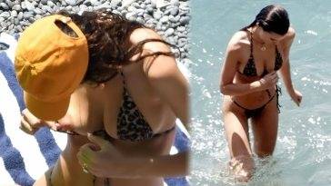 Emily Ratajkowski Flashes Her Nude Tit & Looks Stunning in a Tiny Bikini (69 Photos) [Updated] on leaks.pics