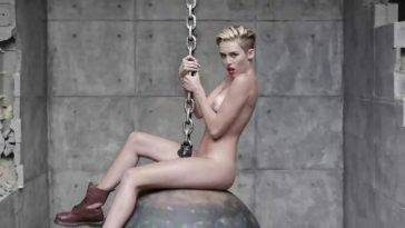 Miley Cyrus Naked (32 Pics + GIFs & Video) - fapfappy.com