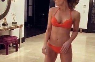 Kate Beckinsale Defeats A Tranny In A Bikini Contest on leaks.pics