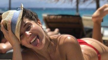 Amanda Cerny Topless Beach Onlyfans Set  on leaks.pics