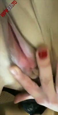 Alina Henessy standing dildo play snapchat premium porn videos on leaks.pics
