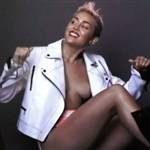 Miley Cyrus Flashes Her Nipple On Video on leaks.pics