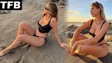 Kara Del Toro Flaunts Her Sexy Boobs in a Black Bikini on leaks.pics