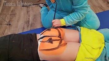 Tessa Winters Just a video of my friend painting my butt like a pumpkin it tickled a lot m Video ... on leaks.pics