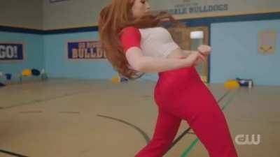 Madelaine Petsch shaking her perfect ass - leaknud.com