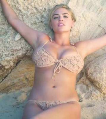 Imagine fucking Kate Upton missionary and have those huge tits bouncing on leaks.pics