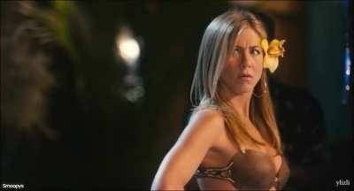 Jennifer Aniston in a coconut bra on leaks.pics