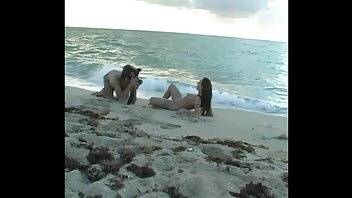 Renna ryann behind the scenes shooting at sunrise public outdoor nude beach nudity porn video man... on leaks.pics