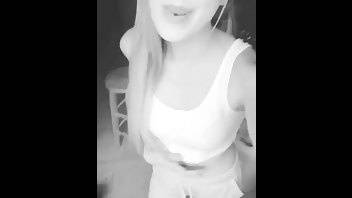 Chloe Scott sings beautifully premium free cam snapchat & manyvids porn videos on leaks.pics