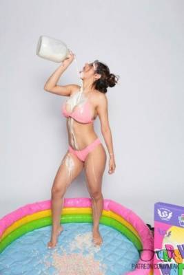 Mia Khalifa Bikini Cereal Pool Patreon Set  - Usa on leaks.pics