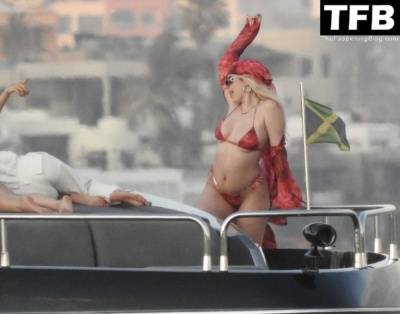 Tana Mongeau Celebrates Her Birthday on a Yacht in Mexico - Mexico on leaks.pics