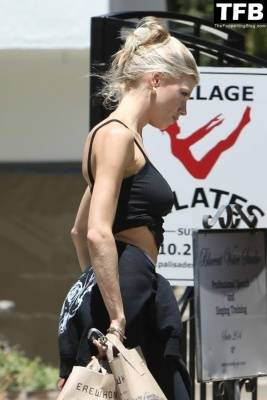 Charlotte McKinney Appears Skinnier During Grocery Run in Pacific Palisades - Charlotte on leaks.pics