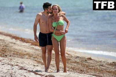 Romarey Ventura & Jordi Alba Spend Some Time at the Beach in Miami on leaks.pics
