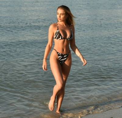 Georgia Harrison Flaunts Her Sexy Bikini Body on the Beach in Mexico - Mexico - Georgia on leaks.pics