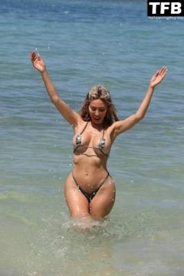 Farrah Abraham Flaunts Her Huge Boobs on the Beach on leaks.pics