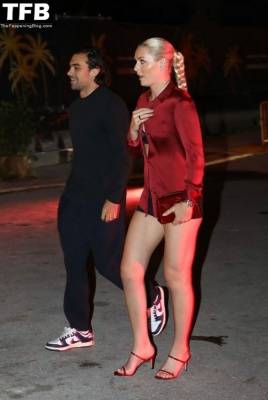 Lindsey Vonn Shows Off Her Beautiful Legs as She Arrives at Carbone on leaks.pics