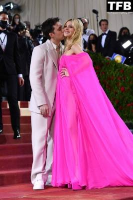 Nicola Peltz Looks Sexy in Pink at The 2022 Met Gala in NYC on leaks.pics