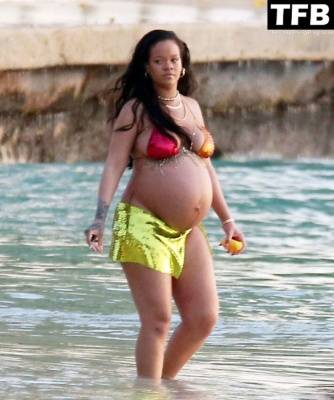 Rihanna Enjoys a Day on the Beach in Barbados (48 New Photos) - Barbados on leaks.pics
