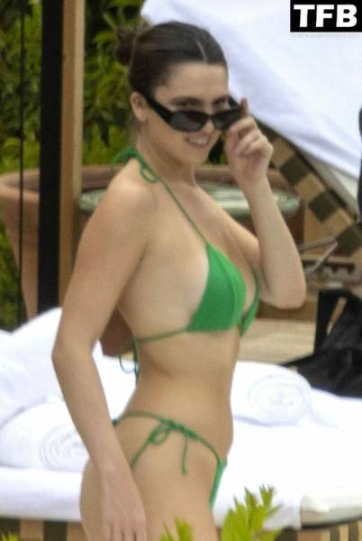 Maya Henry Displays Her Stunning Bikini Body in Madrid on leaks.pics
