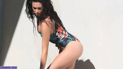 Tania Marie and her sexy bikini body on leaks.pics
