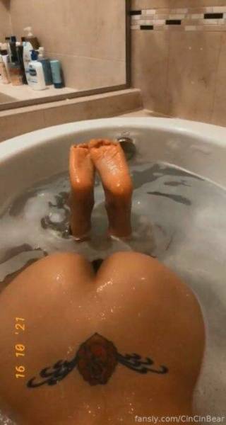 Cincinbear Nude Bath  Video  on leaks.pics