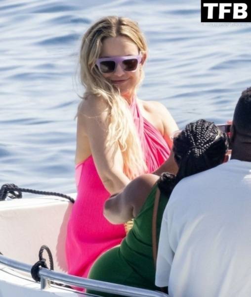 Kate Hudson is Seen on Her Family Trip to Nerano on leaks.pics