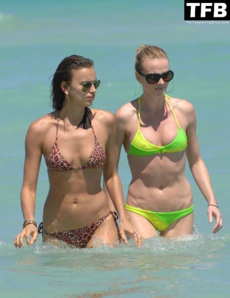 Irina Shayk & Anne Vyalitsyna Enjoy a Day on the Beach in Miami on leaks.pics