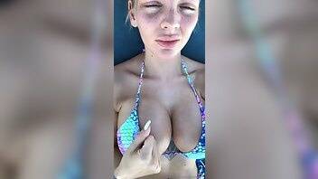 Ukdreamx ? SHowing off them big ass titties ? Premium Snapchat leak on leaks.pics