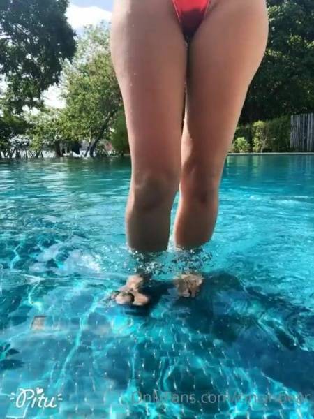 Cincinbear Topless Pool Twerking Video Leaked on leaks.pics