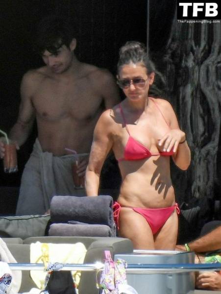 Demi Moore Looks Sensational at 59 in a Red Bikini on Vacation in Greece - Greece on leaks.pics
