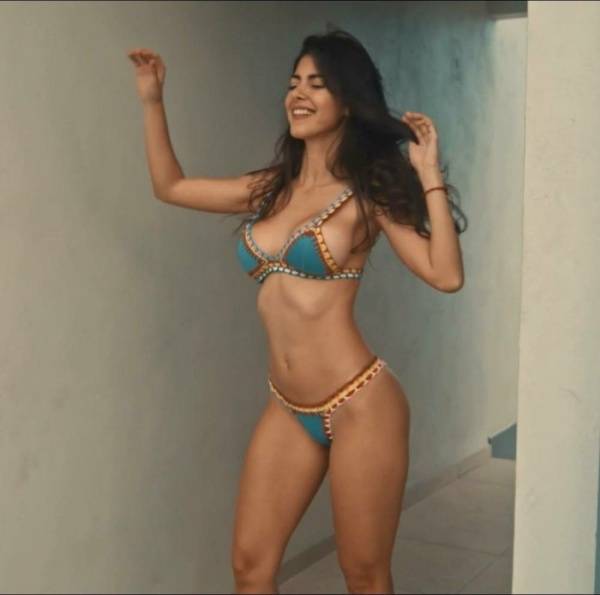 Ari Dugarte Bikini Outdoor Posing Patreon Video Leaked - Venezuela on leaks.pics